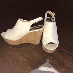 NWOT White wedge heals